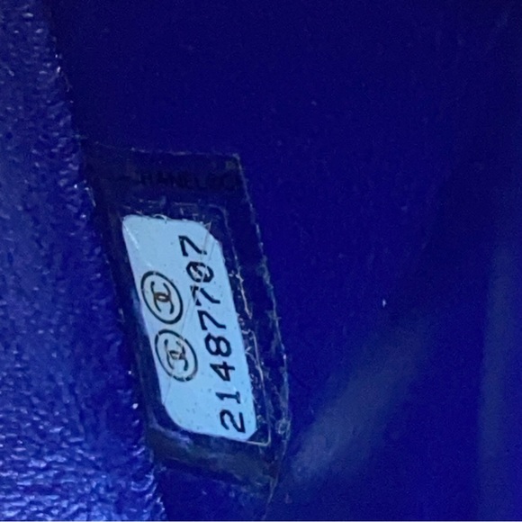 AUTH CHANEL VELVET VELOUR BLUE WITH GOLD HW CLASSIC DOUBLE FLAP CHAIN BAG m/l - Picture 15 of 16